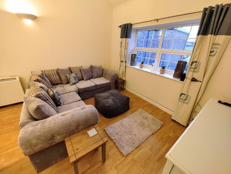 Cosy Central Modern Apartment Nantwich Exteriör bild