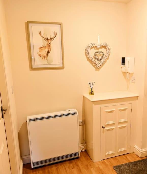Cosy Central Modern Apartment Nantwich Exteriör bild